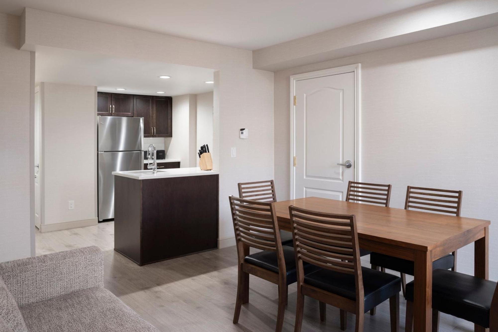 Delta Hotels By Marriott Grand Okanagan Resort Kelowna Buitenkant foto