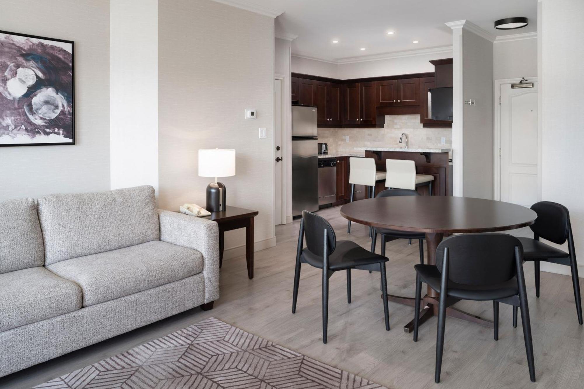 Delta Hotels By Marriott Grand Okanagan Resort Kelowna Buitenkant foto