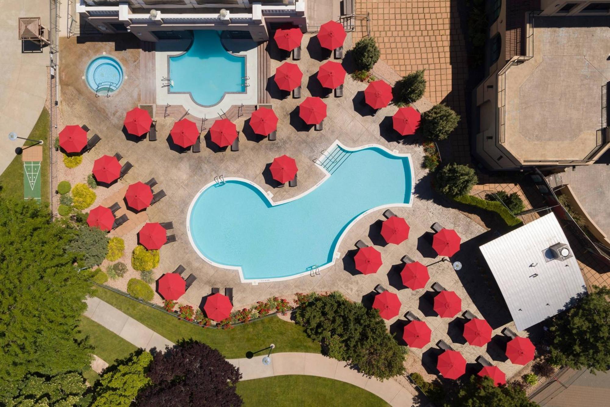 Delta Hotels By Marriott Grand Okanagan Resort Kelowna Buitenkant foto