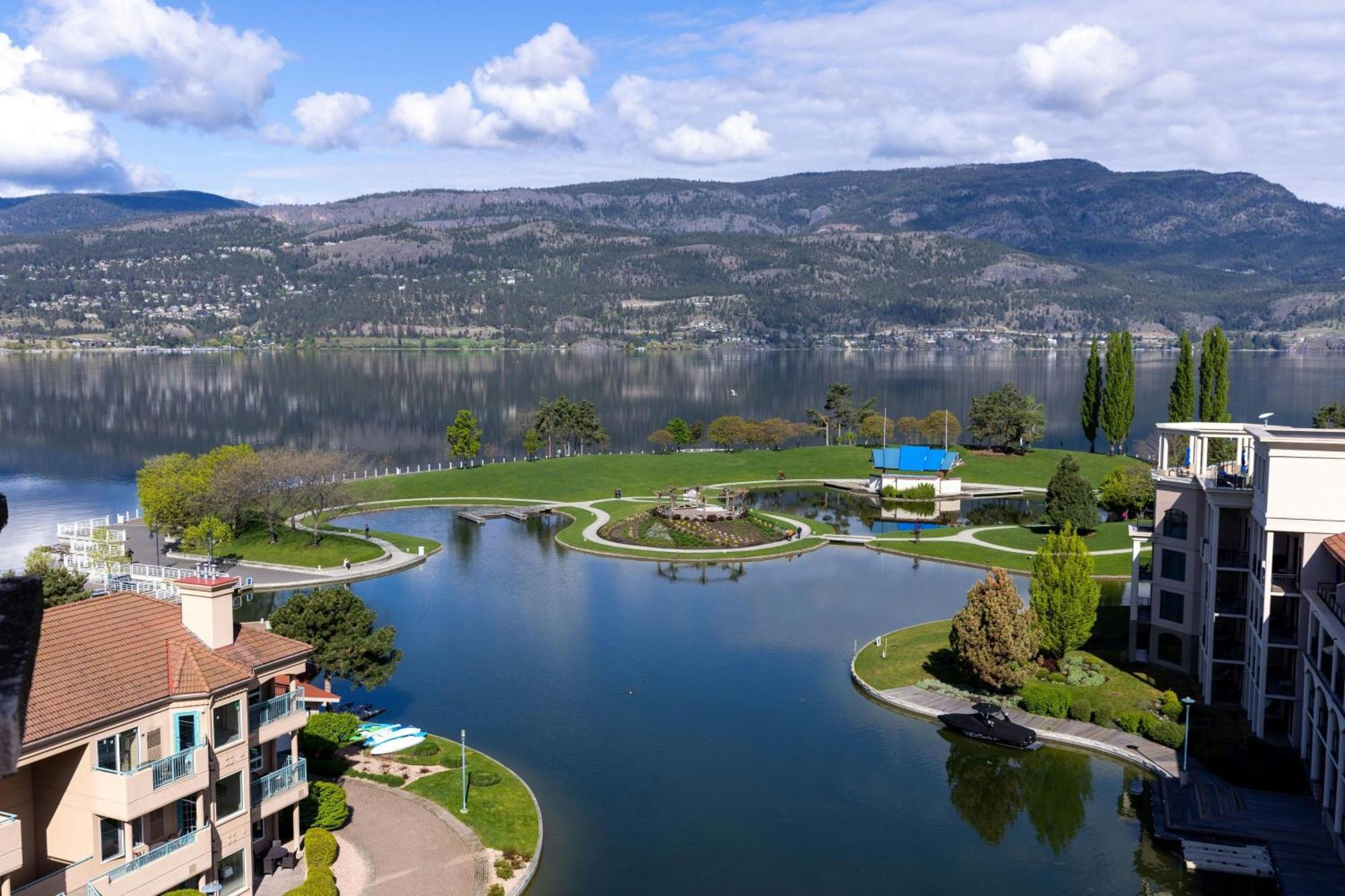 Delta Hotels By Marriott Grand Okanagan Resort Kelowna Buitenkant foto