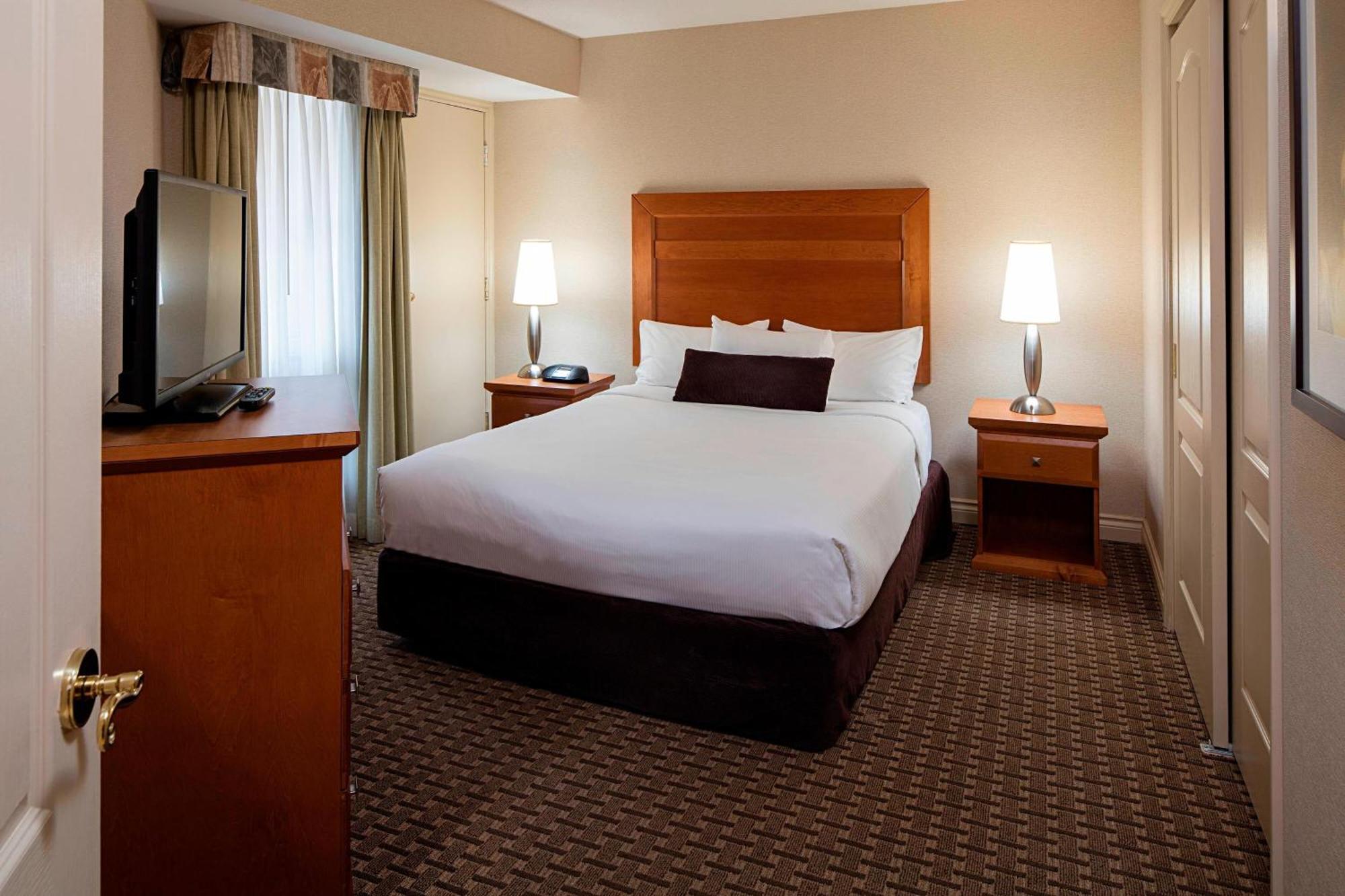 Delta Hotels By Marriott Grand Okanagan Resort Kelowna Buitenkant foto