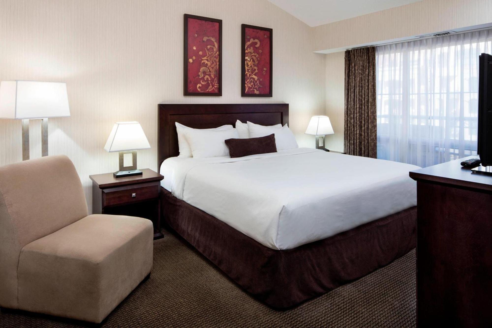 Delta Hotels By Marriott Grand Okanagan Resort Kelowna Buitenkant foto